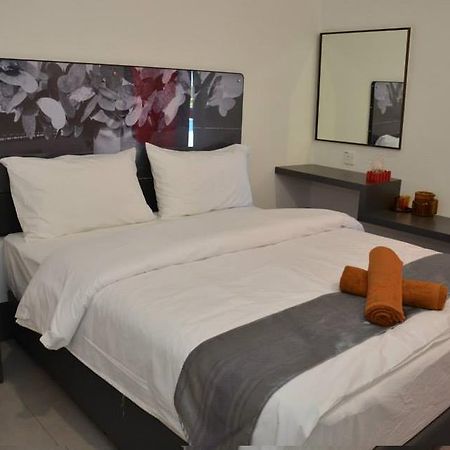 Oyo 90265 Hotel Ventura Kangar Luaran gambar