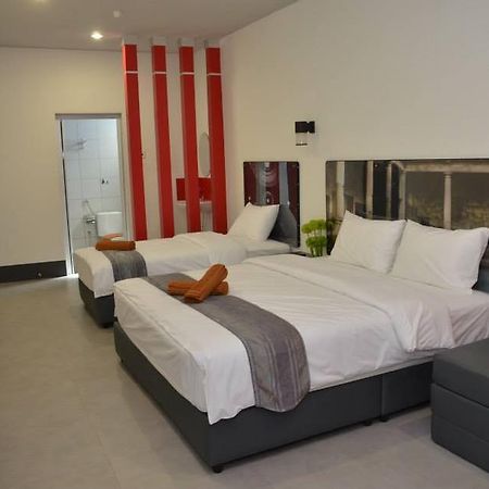 Oyo 90265 Hotel Ventura Kangar Luaran gambar